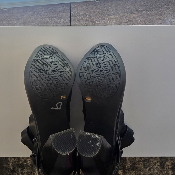 Gianni Bini Black Heeled Boots with Buckle Detail - Picture 4 of 6